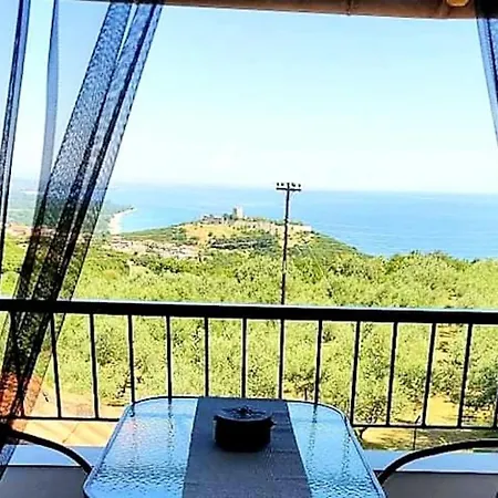 Διαμέρισμα Thea 1 *