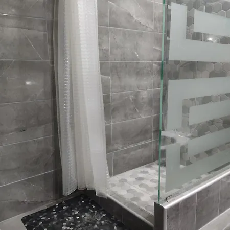 Διαμέρισμα Thea 1 *