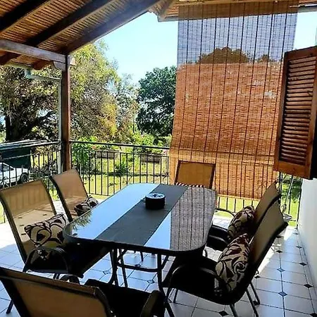 Thea 1 Apartment